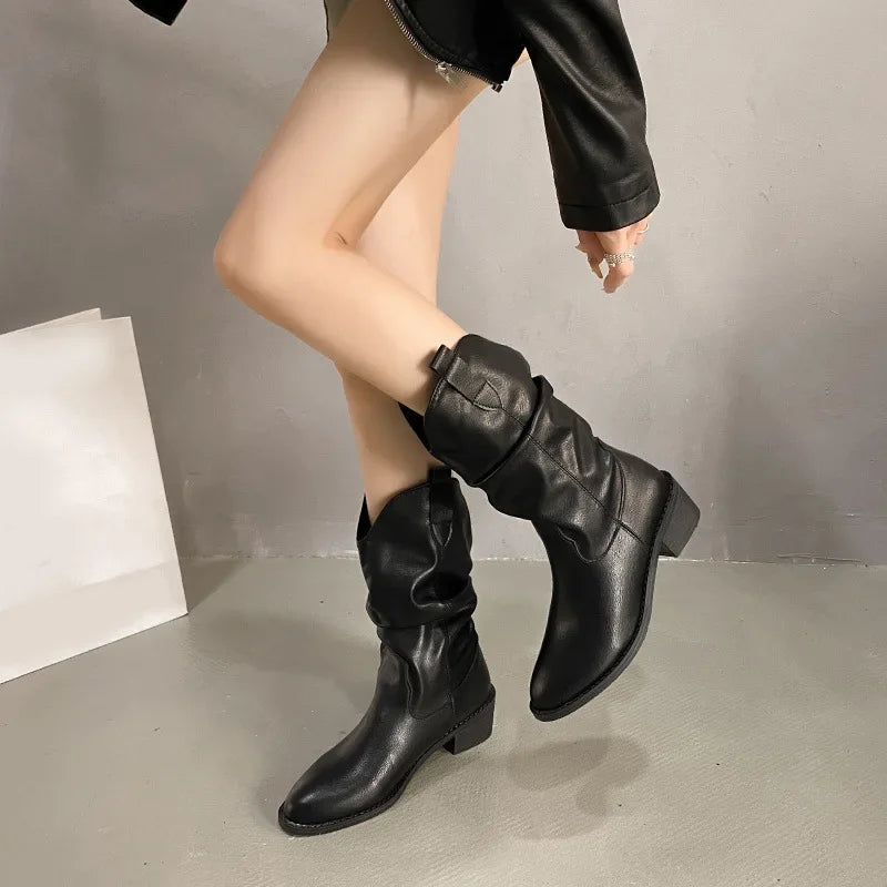 Selene | Women's BootsFlowing Contour Shape