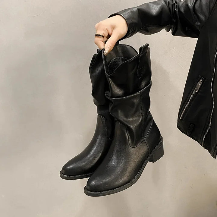 Selene | Women's BootsFlowing Contour Shape