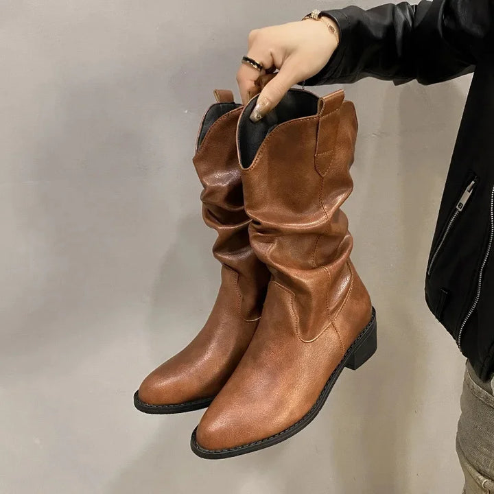 Selene | Women's BootsFlowing Contour Shape