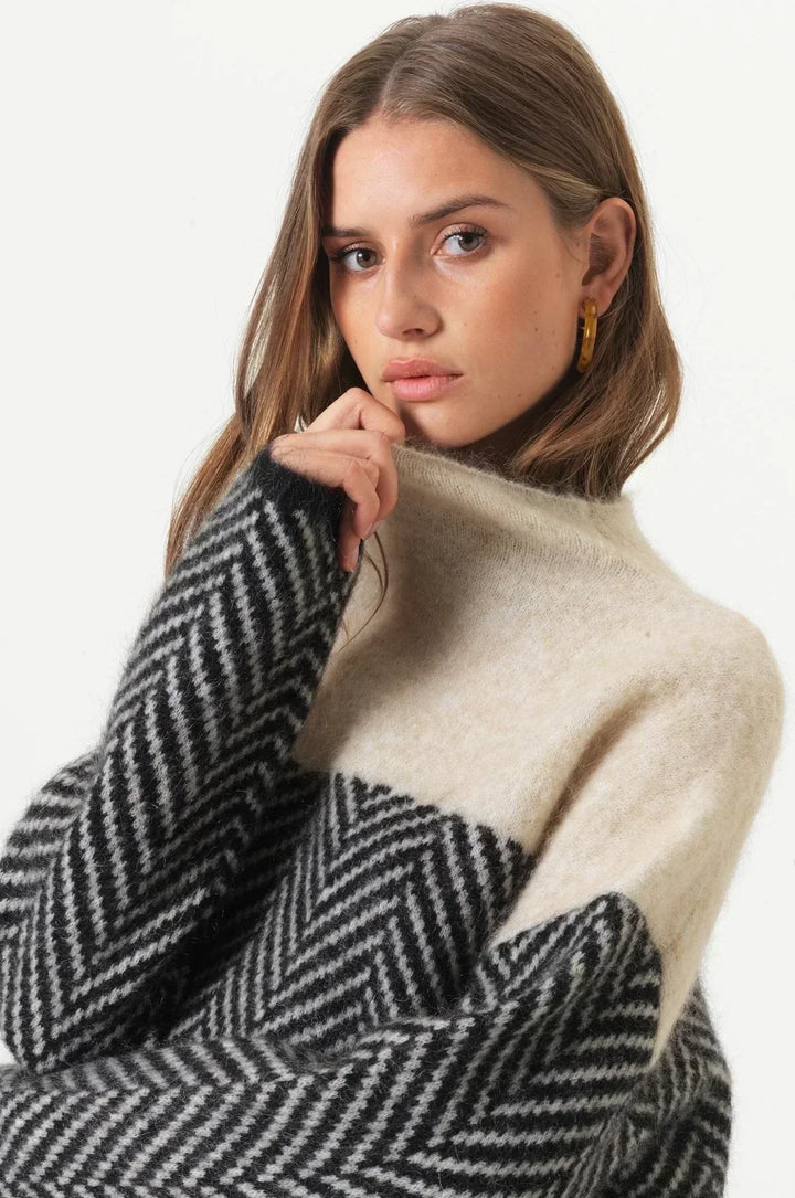 Aveline | Women's Knitwear Warm Ribbed Finish